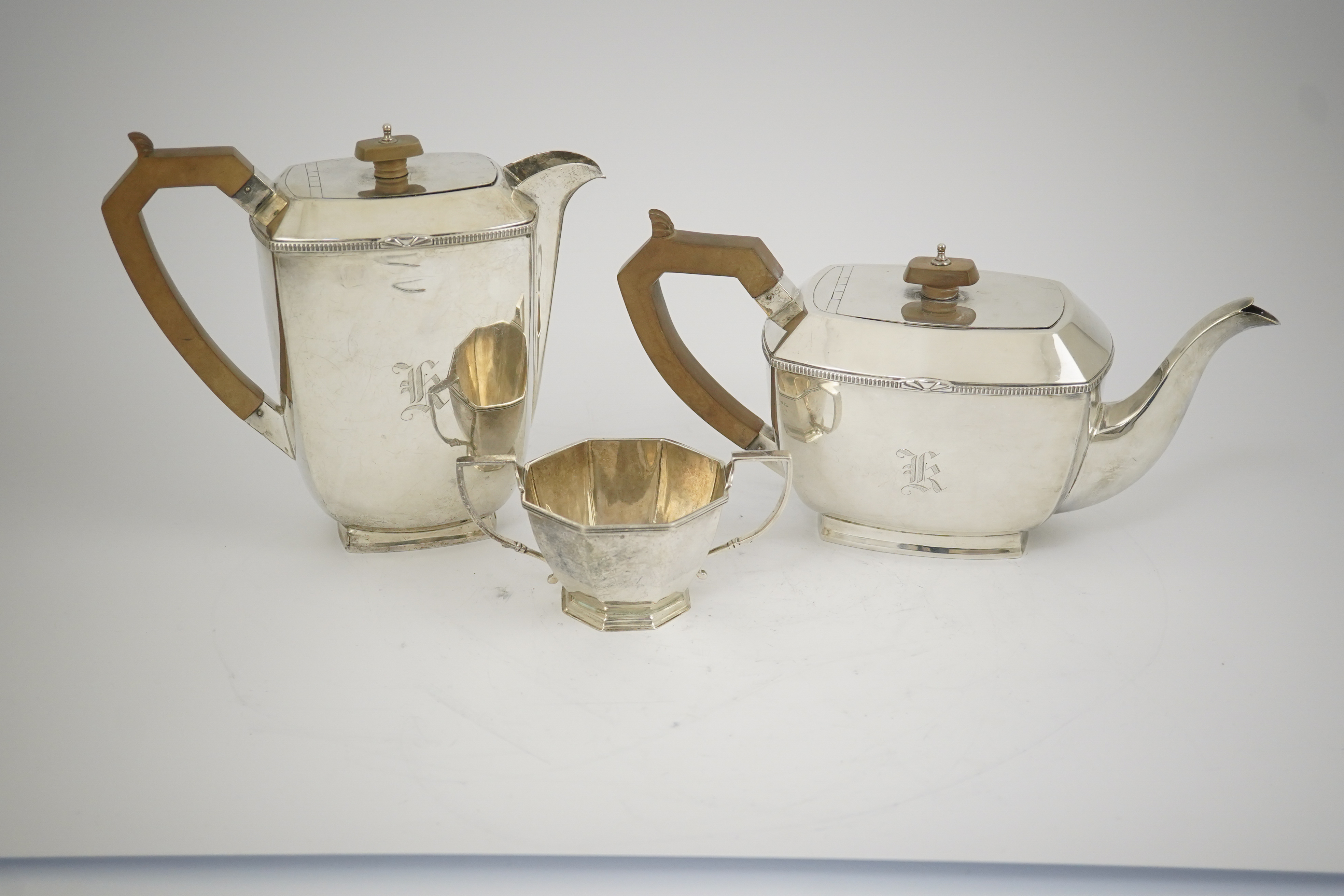 A George V Scottish silver teapot and hot water pot, by Henry Tatton & Son